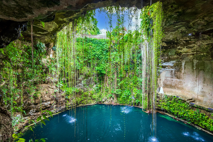 Cenote auf Yucatan in Mexiko 