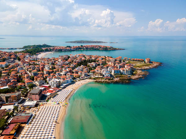 Sommer in Sozopol, Bulgarien - Meeresbucht mit Sandstrand