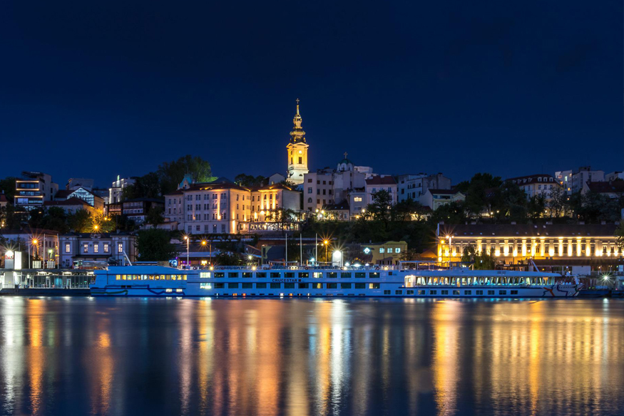 Belgrad bei Nacht