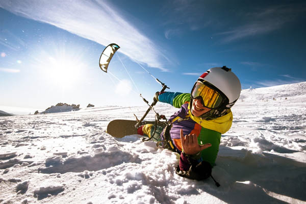 Hoch hinaus mit Snowkiting