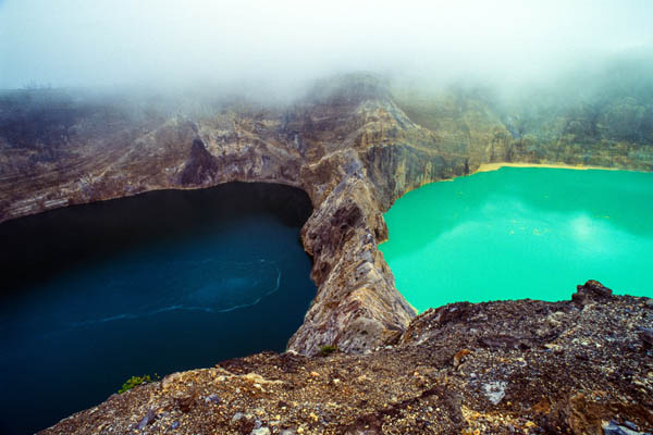 Die drei Seen im Vulkan Kelimutu auf der indonesischen Insel Flores